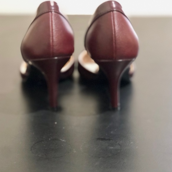 Life Stride Women's Burgundy Pumps - Picture 4 of 8
